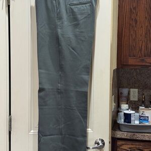 Ann Taylor Women's Green Trousers Sz 16